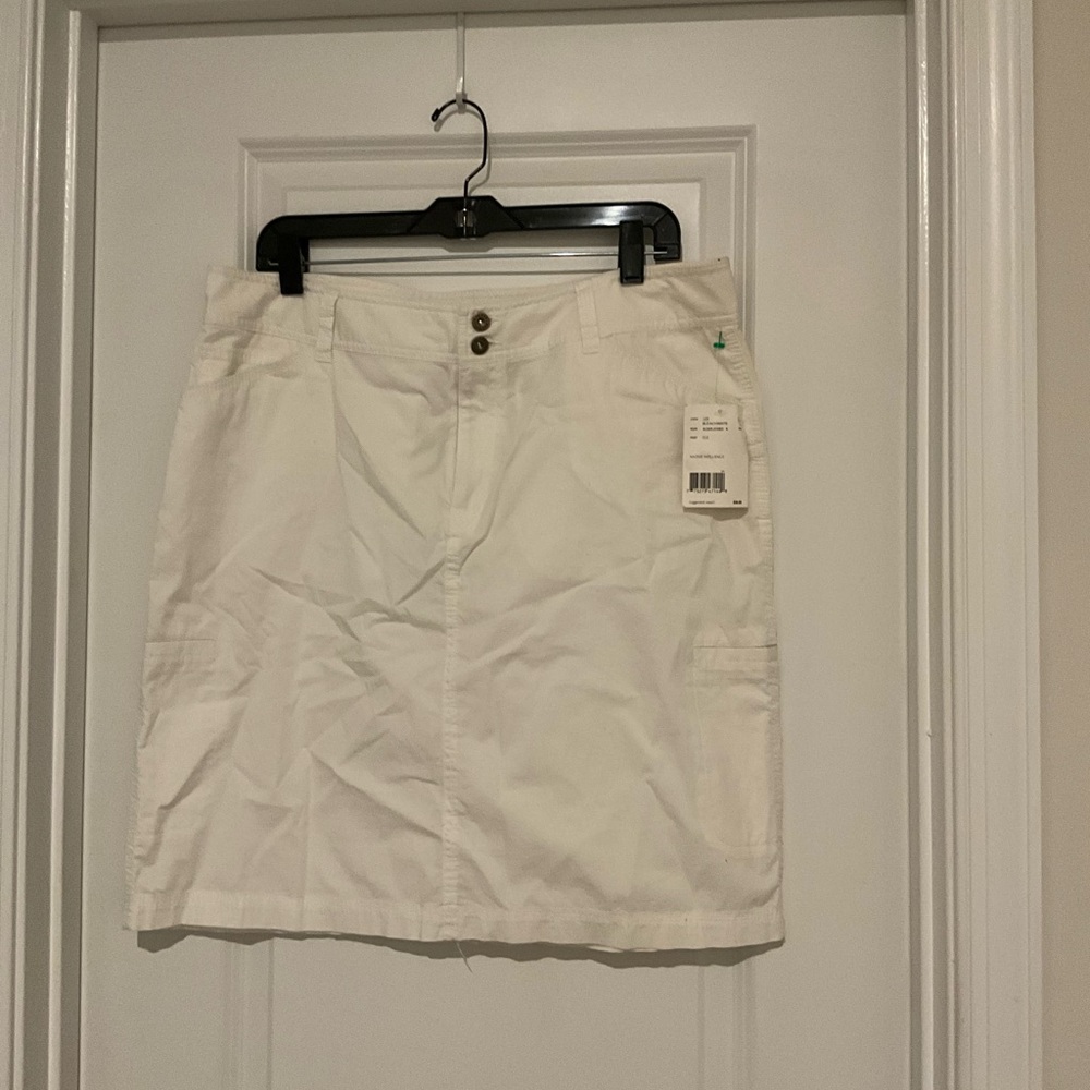 Axcess by Liz Claiborne white skirt size 14